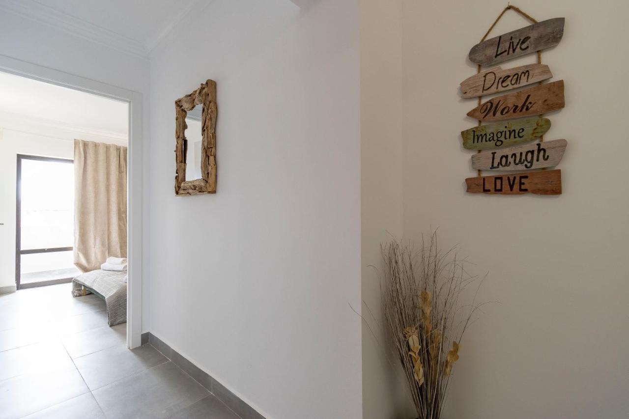 3 Minutes To The Beach, 2 Bedroom Amazing Apt With Balcony, Bbq Grill And Pool サグレス エクステリア 写真