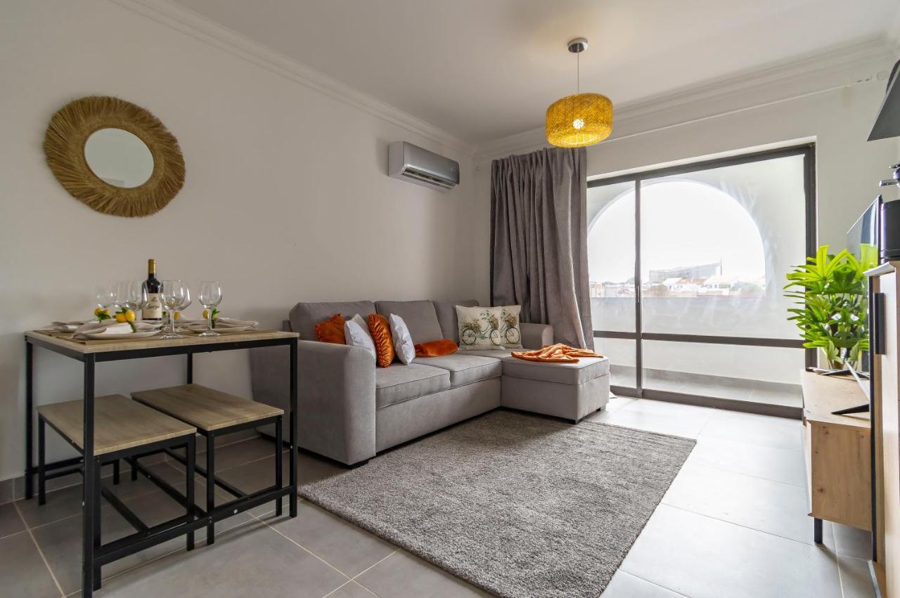 3 Minutes To The Beach, 2 Bedroom Amazing Apt With Balcony, Bbq Grill And Pool サグレス エクステリア 写真